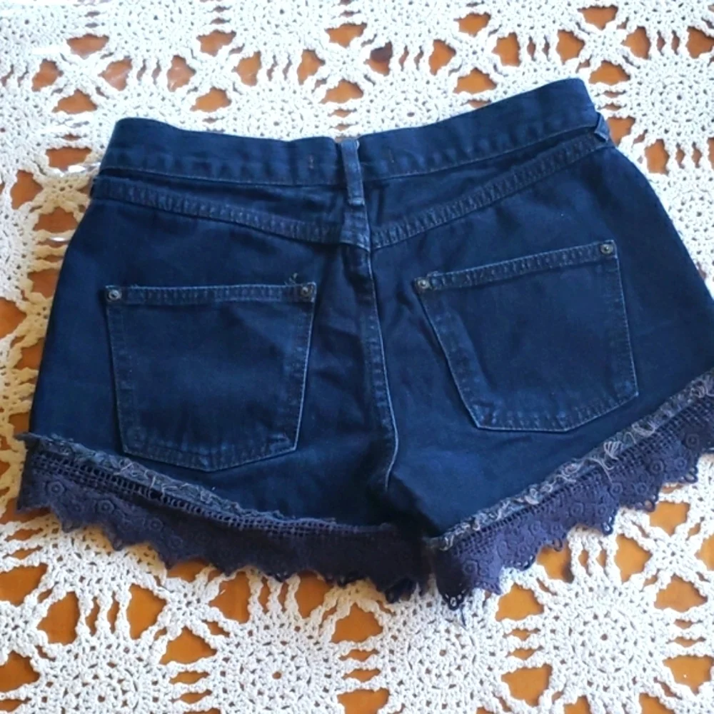 Free people navy blue women's denim shorts with lace size 24
